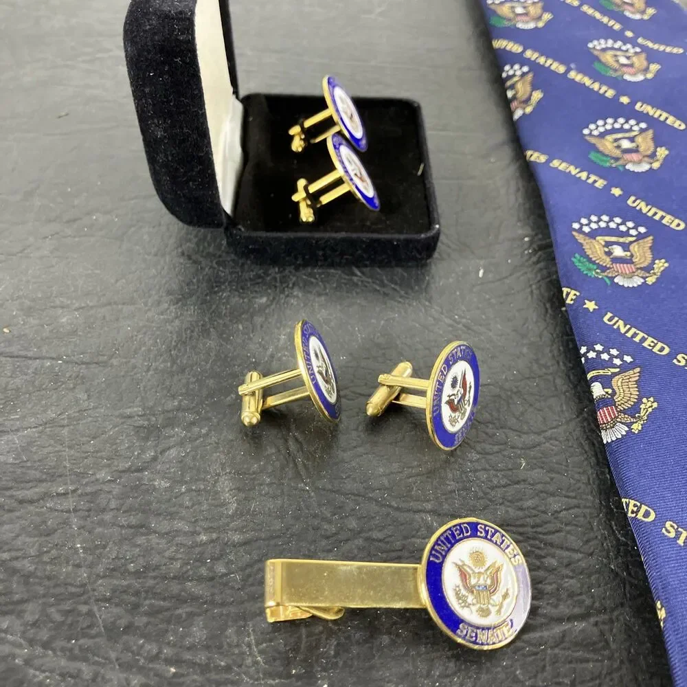 Lot Of Official United States Senate 4 Cuff Links, Tie Clip, Silk Tie Seal